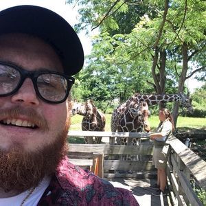 Meet your Posher, Daniel j